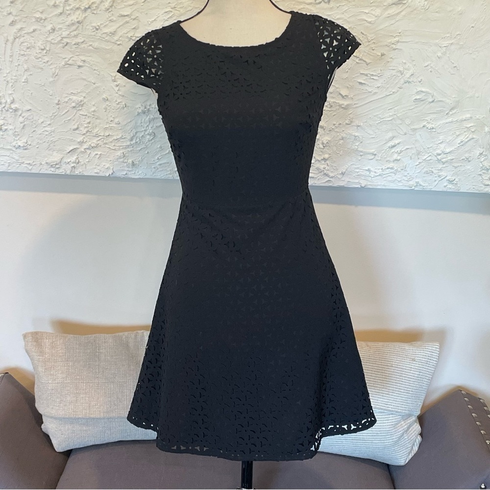 J.Crew Women's Laser Cut Cap Sleeve Dress Black Sz 0 Petite